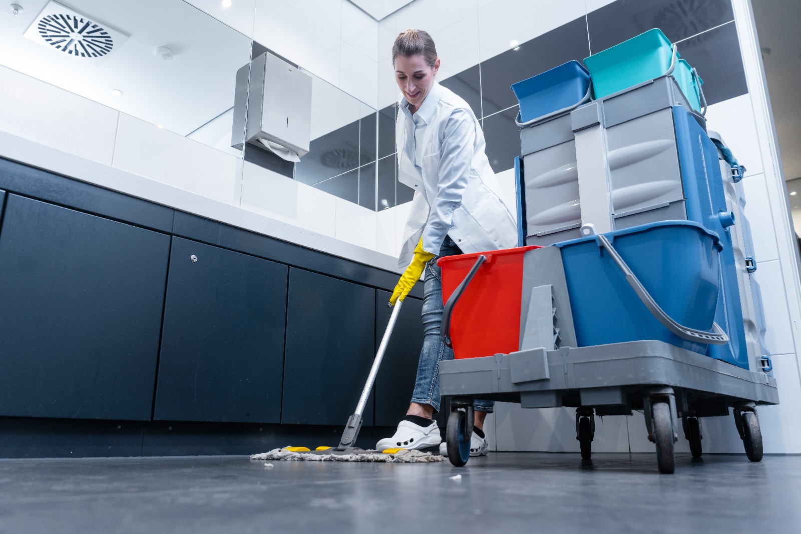 Clean commercial space